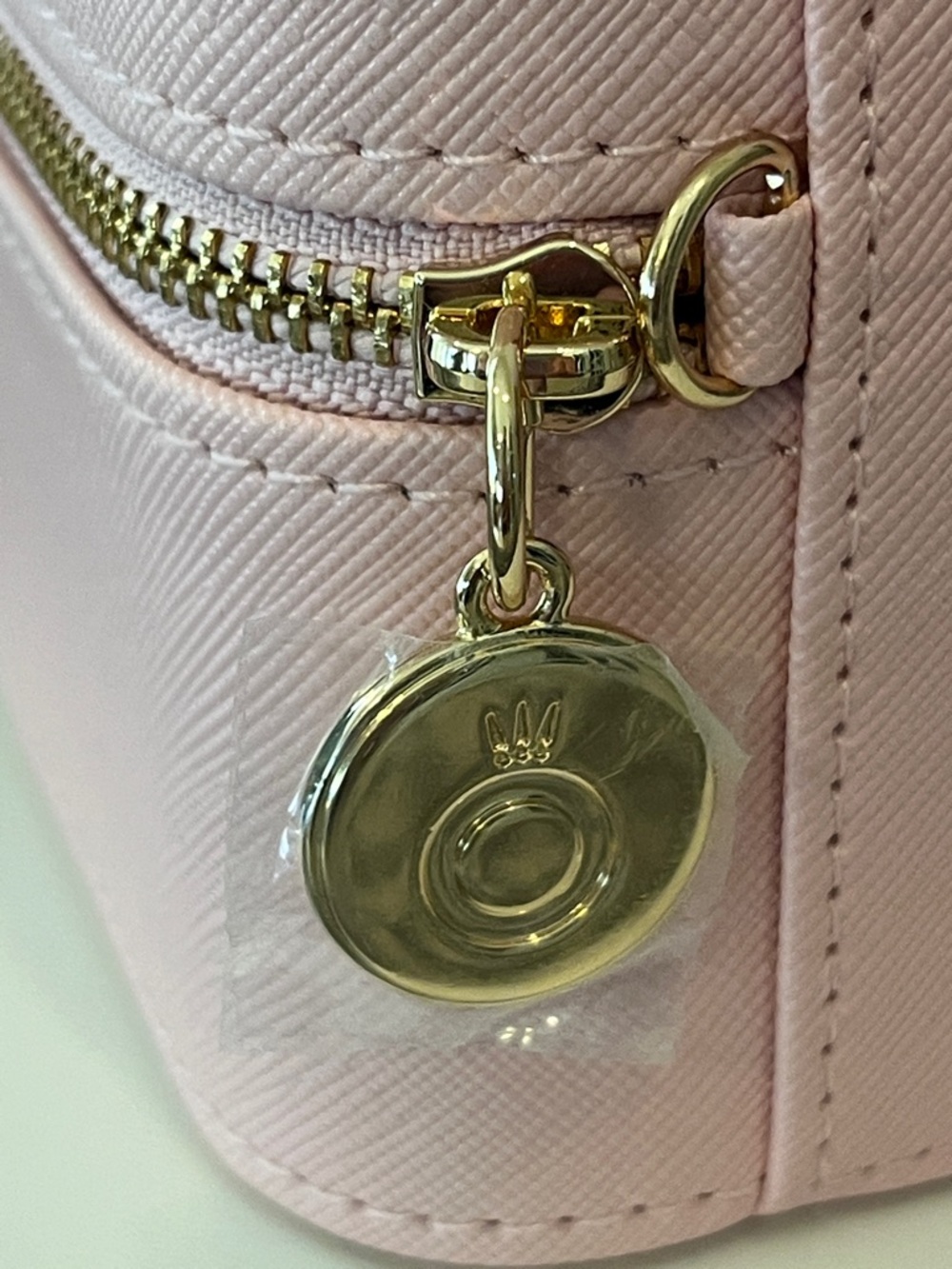 Pandora Pink and Gray Jewelry Organizer Case with Gold Accents - Picture 10 of 10